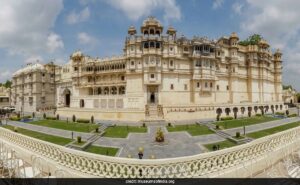 Read more about the article Behind Udaipur Royal Family Feud, A Will By Maharana That Dates Back To 1984