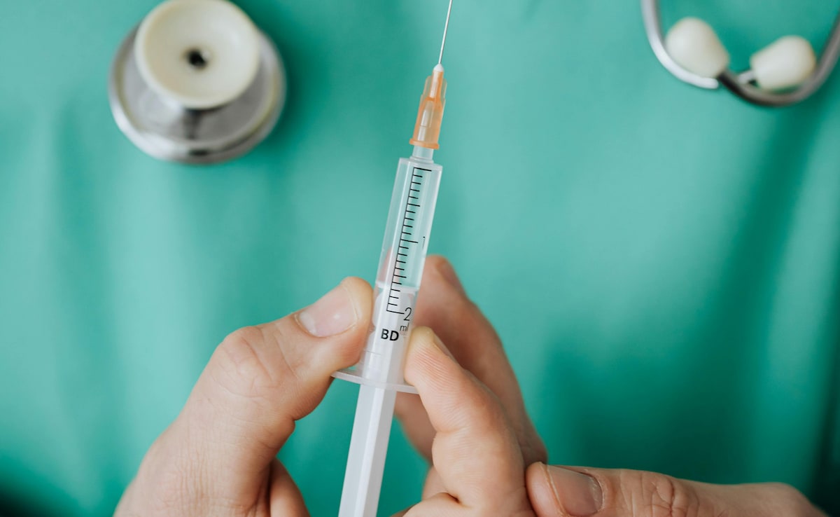 China Doctor Attempts To Treat Girlfriend's Insomnia By Injecting Anaesthetics, She Dies