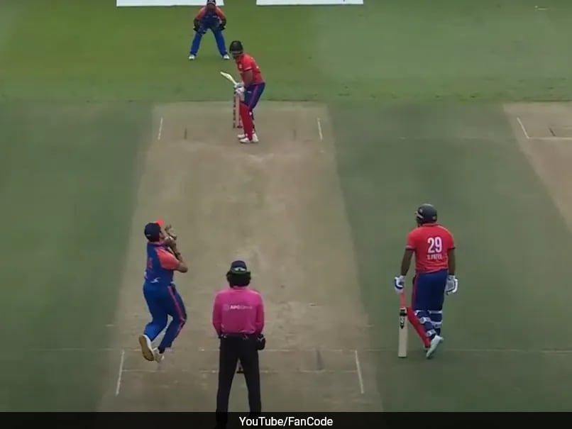 Ravi Bopara Slams Robin Uthappa For 6 Sixes In One Over, Breaks Internet. Watch