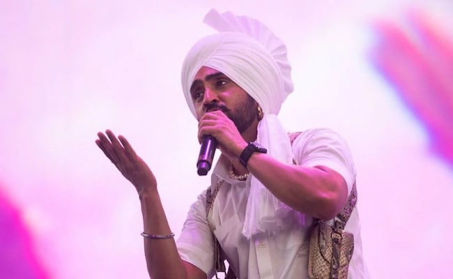 Read more about the article Diljit Dosanjh’s Pune Concert Goes Dry After Row Over Alcohol Songs