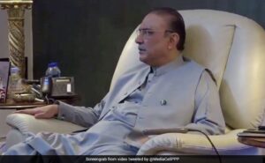 Read more about the article Pak President Asif Ali Zardari Fractures Foot While Deboarding Plane In Dubai