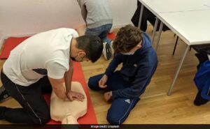 Read more about the article Learning CPR On Manikins Without Breasts Puts Women’s Lives At Risk, Finds Study