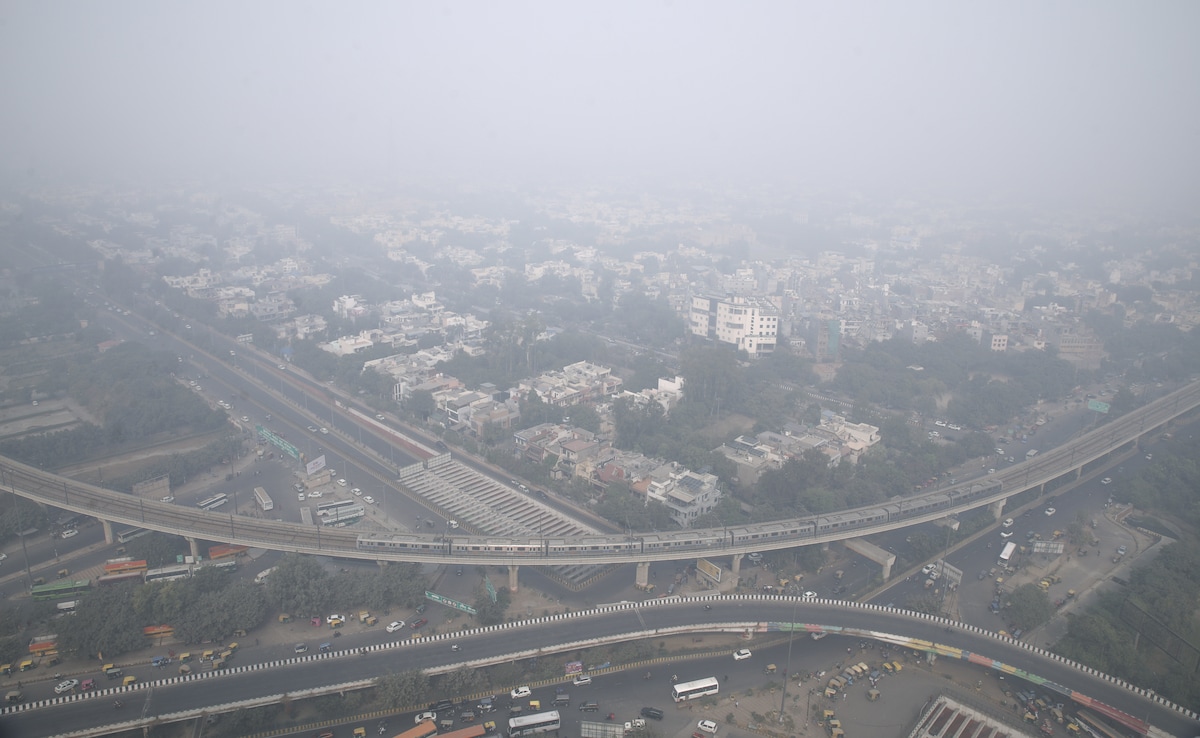 Read more about the article Delhi’s AQI In ‘Very Poor’ Category