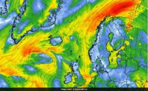 Read more about the article Warning Issued For Heavy Snow, Rain And Travel Chaos In UK