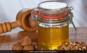 Read more about the article 10 Health Benefits Of Walnut Oil