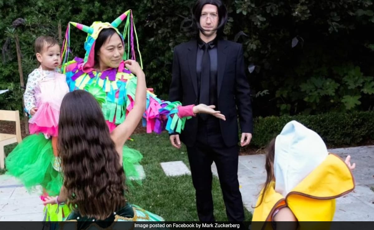 Read more about the article Mark Zuckerberg Dresses Up As ‘John Wick’ For Halloween, His “Girls” Transform Into…