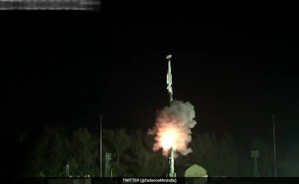 Read more about the article India Test Fires “Historic” Long-Range Hypersonic Missile