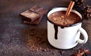 Read more about the article Still Having Unhealthy Hot Chocolate? Try This Nutritionist-Approved Recipe