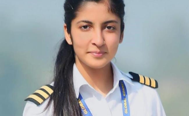 Read more about the article Air India Pilot, 25, Dies By Suicide In Mumbai, Boyfriend Arrested