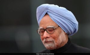 Read more about the article How Manmohan Singh Became “Accidental PM” After Shock UPA Victory In 2004