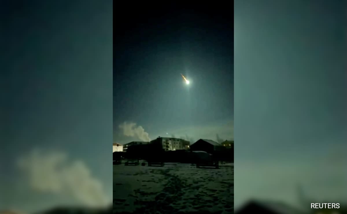 Asteroid Burns Like "Fireball" After Entering Atmosphere Above Russia