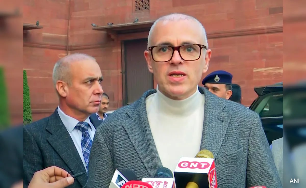 Read more about the article Omar Abdullah Meets Amit Shah, Discusses Statehood Restoration, Terrorism