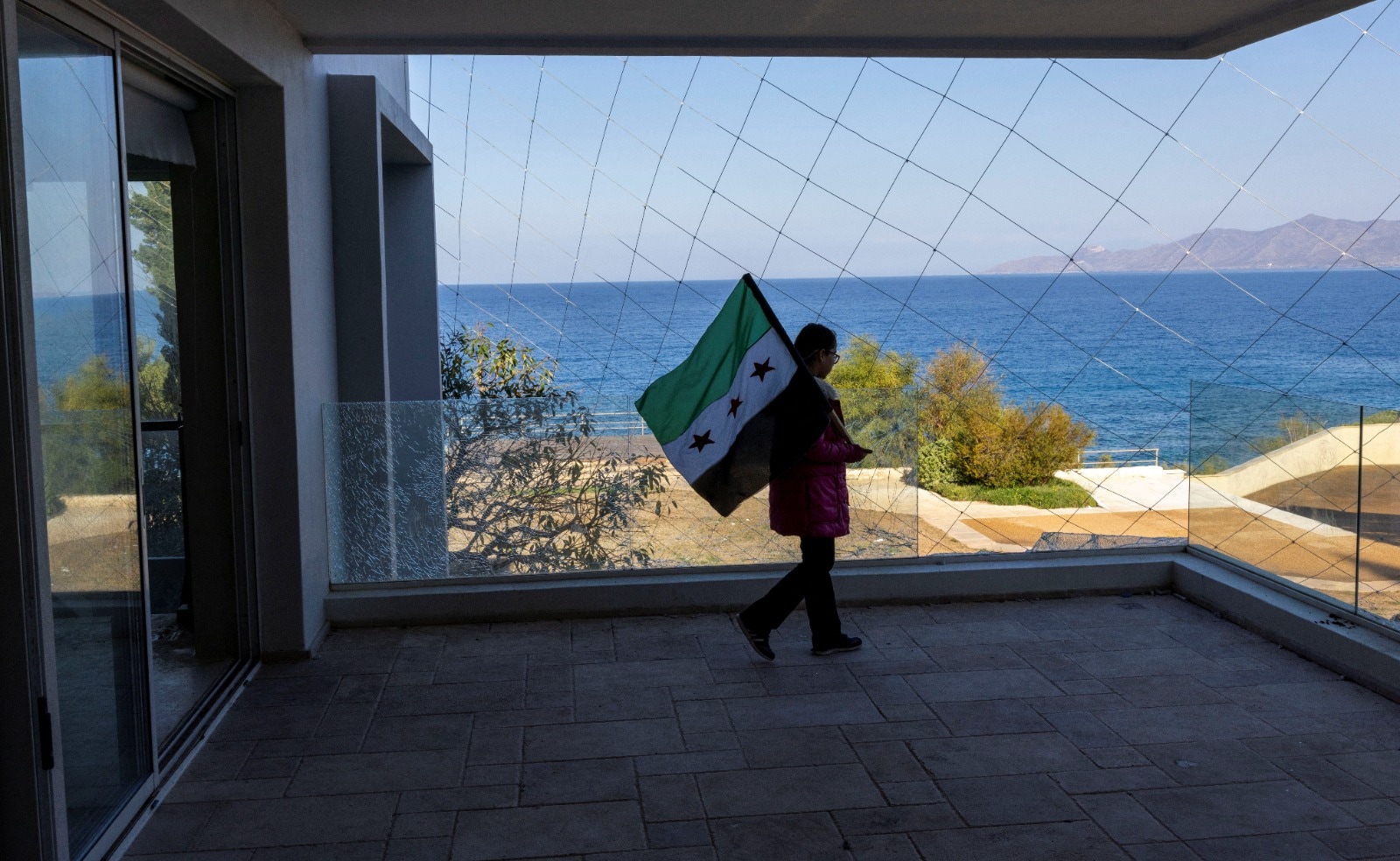 Read more about the article Syrians Explore Ousted Bashar Al-Assad’s Summer Resort For First Time