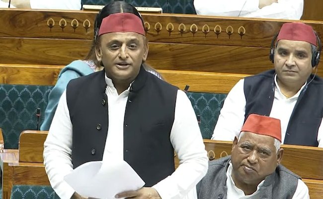 Read more about the article ‘Those Looking For Temples Under Mosques Don’t Want Peace’: Akhilesh Yadav