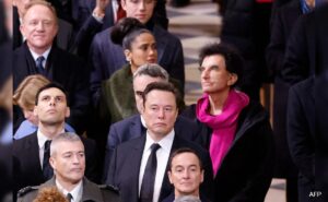 Read more about the article Elon Musk A Surprise Guest At Notre Dame Re-Opening In Paris