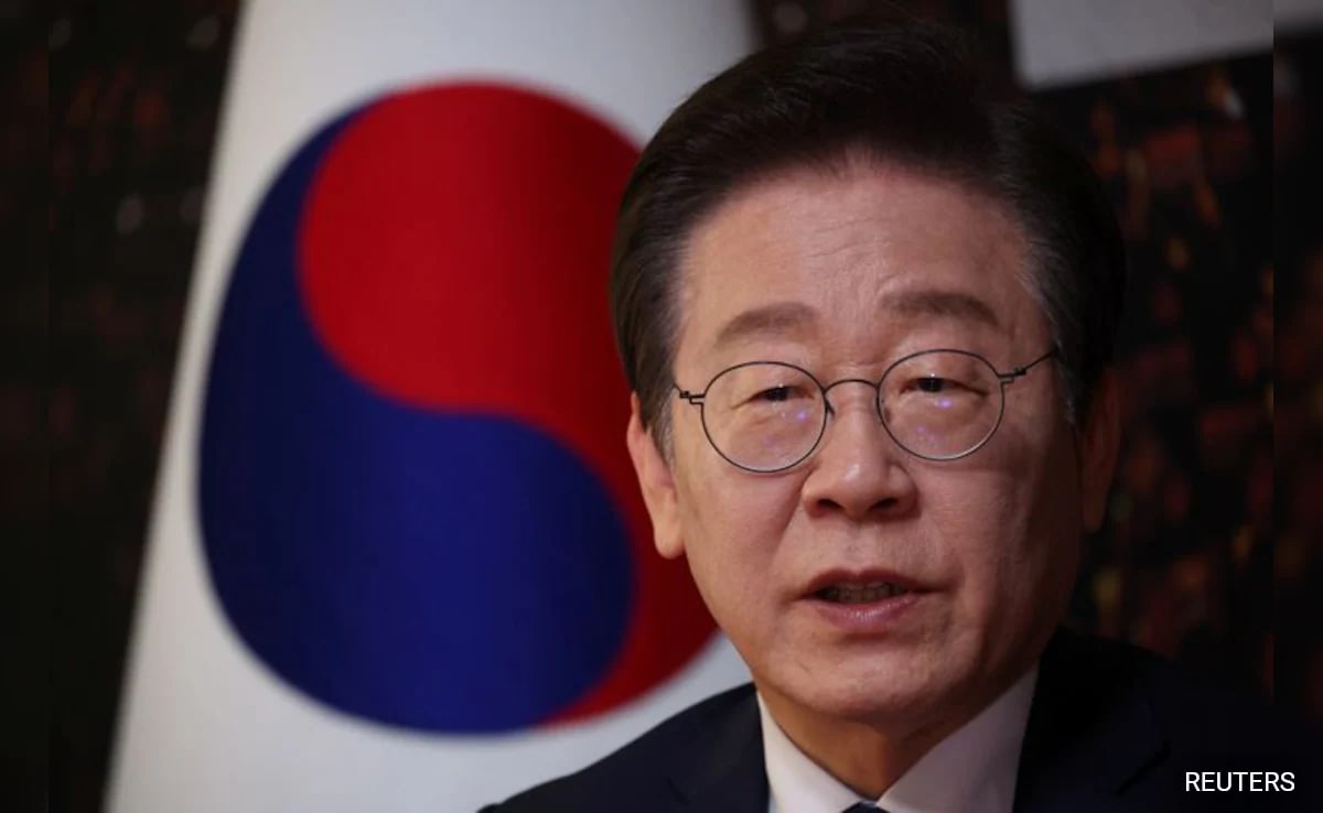 Read more about the article South Korea’s Opposition Leader Warns Of Another Martial Law Attempt