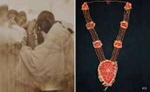 Read more about the article Historic Garland Worn By Gandhi-ji At Dandi March Goes Unsold At UK Auction