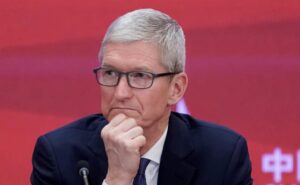 Read more about the article Is Tim Cook Ready To Retire? Apple CEO Says “I Will Do It Until The Voice…”