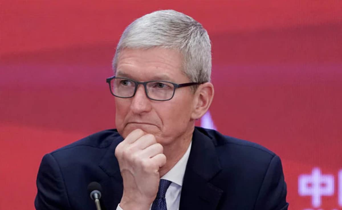 Read more about the article Is Tim Cook Ready To Retire? Apple CEO Says “I Will Do It Until The Voice…”