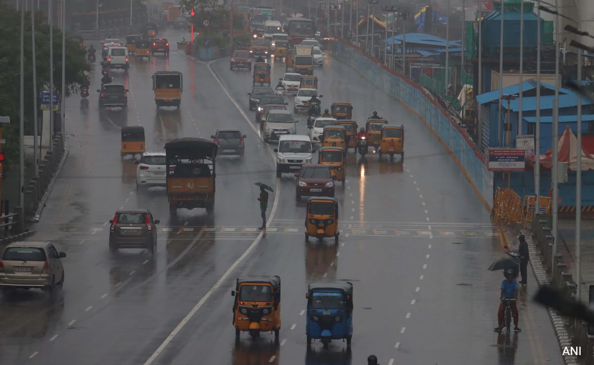 Tamil Nadu Braces For Heavy Rain, Schools Shut In Chennai, Nearby Districts