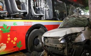 Read more about the article Minutes After Mumbai Bus Crash, Man Removes Dead Woman’s Gold Bangles