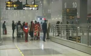 Read more about the article Delhi Airport Issues Advisory Amid Low Visibility Due To Fog