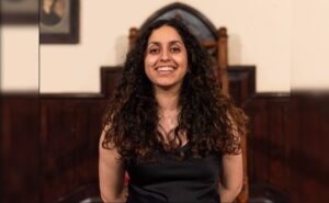 Read more about the article British Indian Student Anoushka Kale Elected President Of Historic Cambridge Union