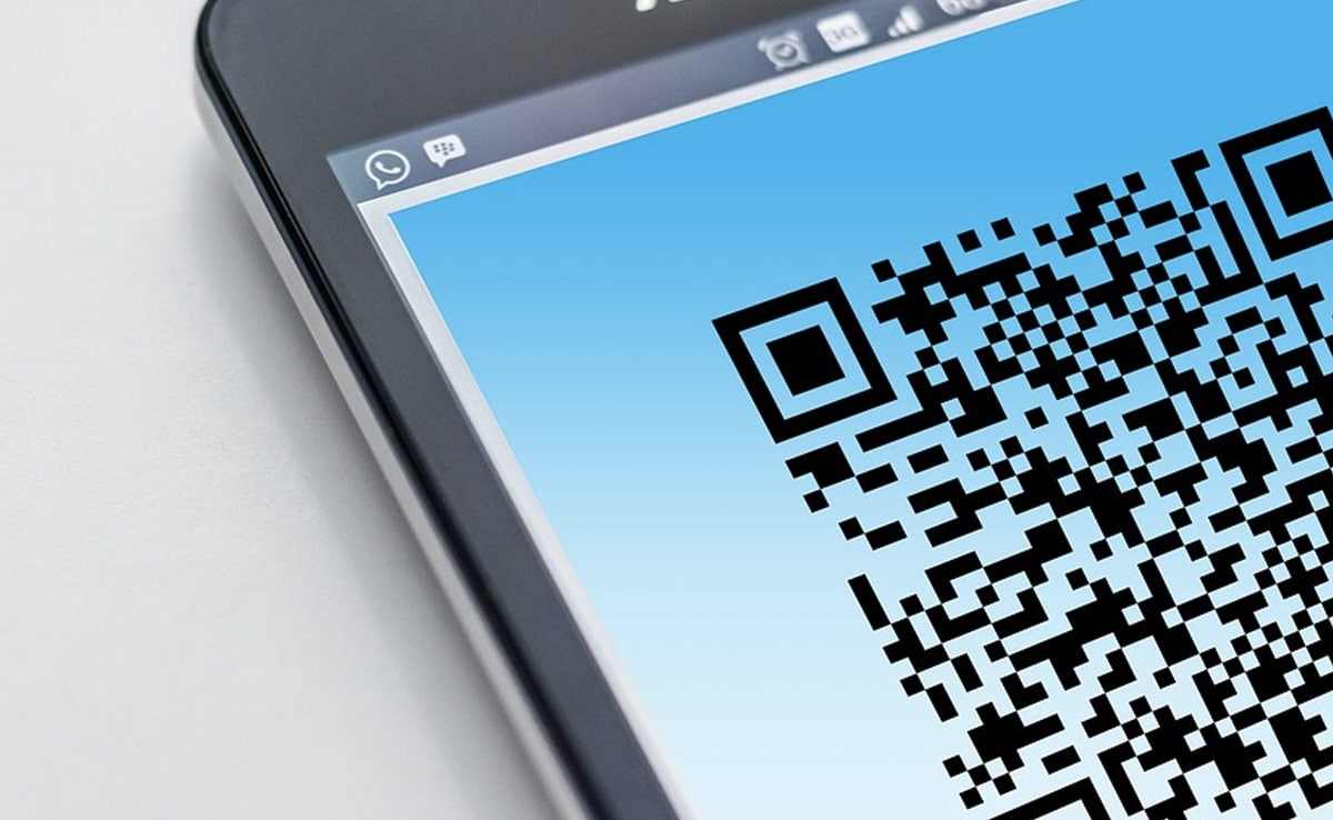 Read more about the article One Held For Swapping QR Codes Outside Shops To Divert Payments