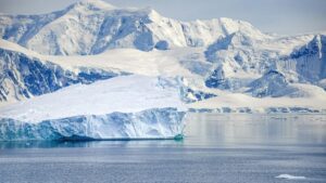 Read more about the article Antarctica’s Melting Ice Could Awaken Hidden Volcanoes, Impact Climate Change