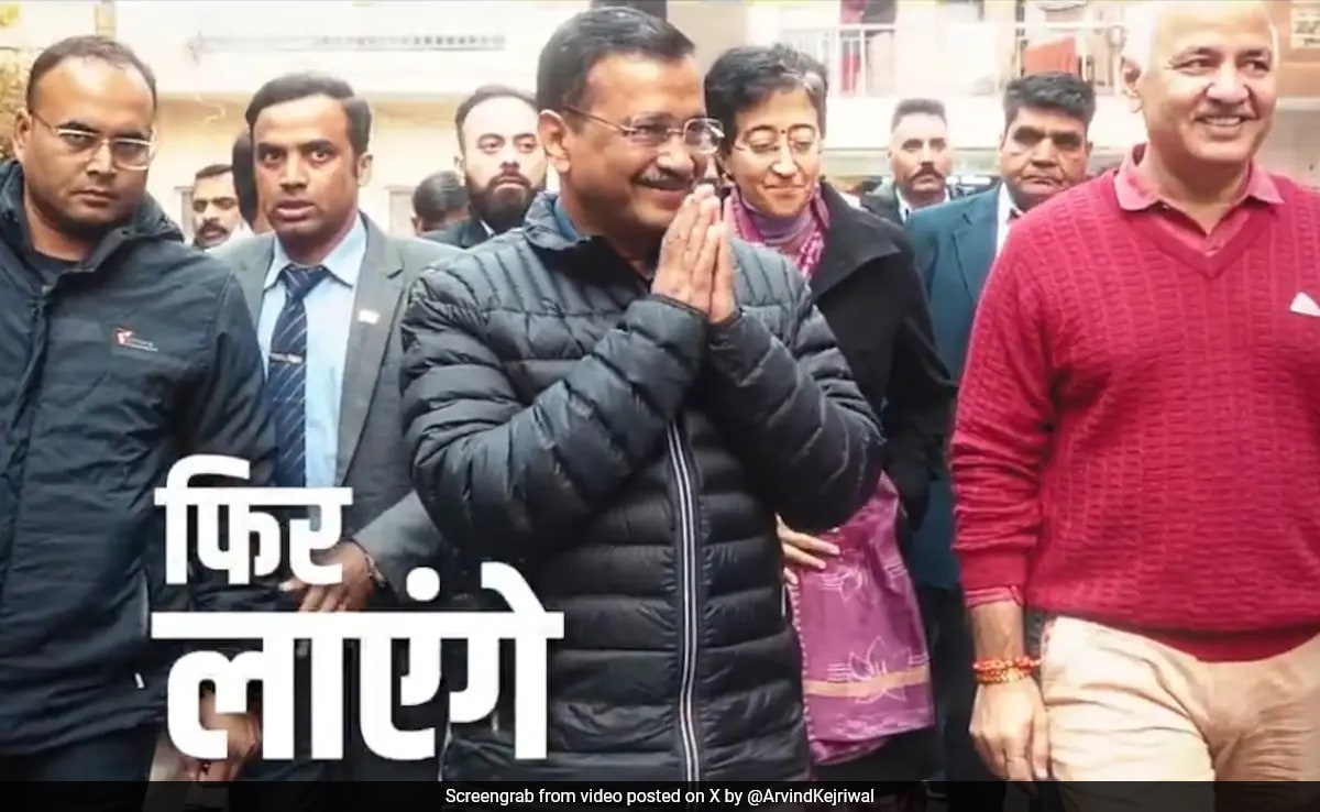 Read more about the article Arvind Kejriwal Launches Campaign Song For Delhi Polls