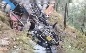 Read more about the article 6 Dead, 22 Injured After Bus Falls Into 100-Meter-Deep Gorge In Uttarakhand