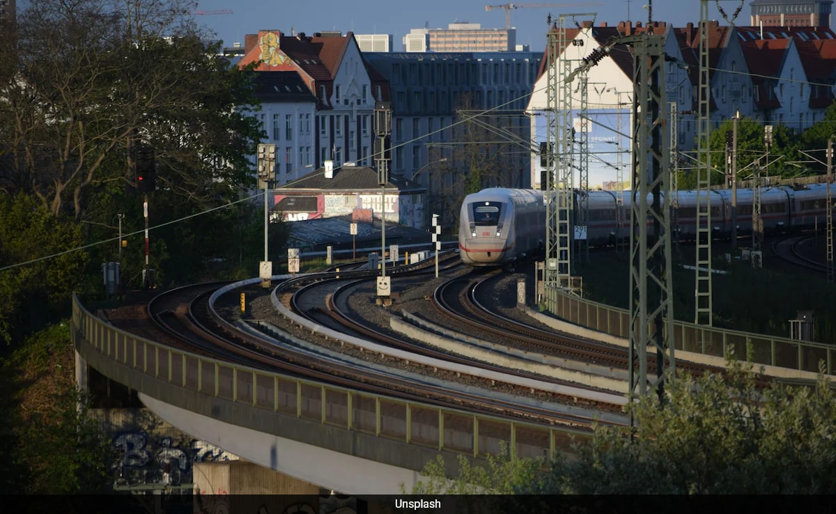 Ticketless Passenger Clings To Cable Of German High-Speed Train For 30 Km, Survives