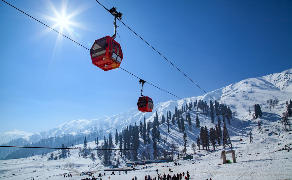 Read more about the article 10 Dreamiest Places In Kashmir To See A Magical Snowfall This Winter