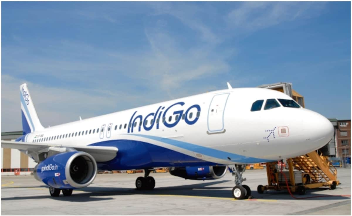 Read more about the article Popular Podcaster Prakhar Gupta Claims IndiGo Offered Rs 6,000 Bribe To Remove Complaint On X