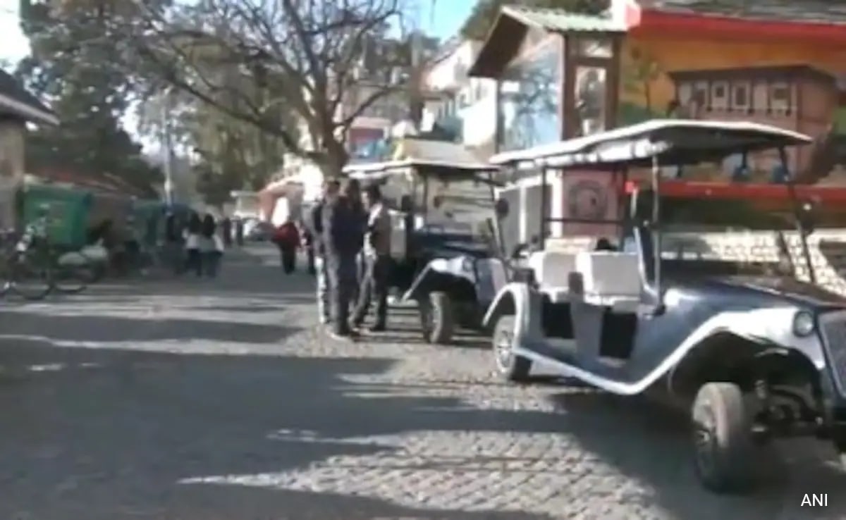 Read more about the article ‘Golf Cart’ Services Begin In Uttarakhand’s Mussoorie Mall Road To Ease Traffic