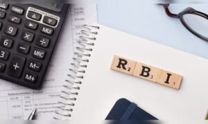 Read more about the article Former RBI officials urge caution as central bank eases banking rules