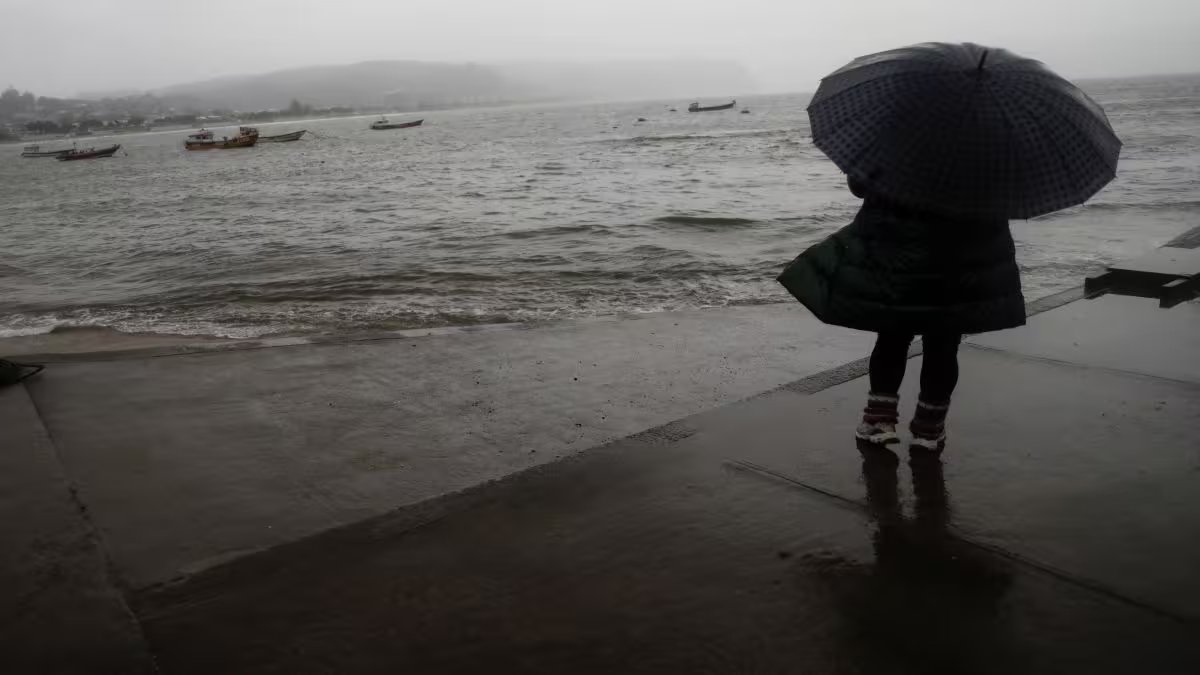 Strong earthquake of 7.6 magnitude in southern Philippines triggers tsunami warning – Firstpost