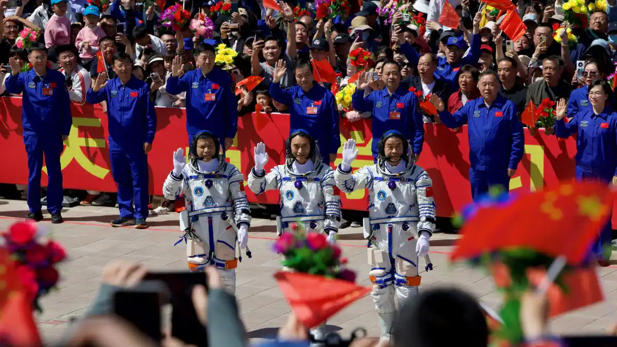 China delays astronauts’ homecoming over fears of return ship-debris collision – Firstpost