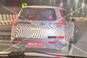 Read more about the article Vinfast Limogreen electric MPV spied in India