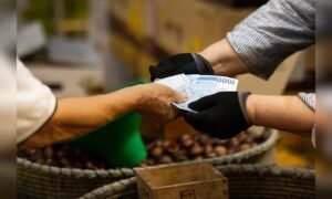 Read more about the article South Korea’s inflation spike may prompt country’s central bank to extend easing pause