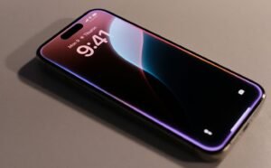 Read more about the article Apple to ‘lean’ on Google for Siri revamp, Gemini set to be the brain behind AI assistant: Report