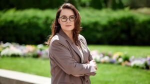 Read more about the article Ukrainian PM urges tougher sanctions on Russia as top US army official visits Kyiv; no word on rumoured peace plan – Firstpost