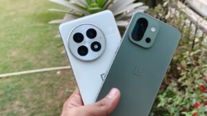 Read more about the article OnePlus 13, OnePlus 13s start receiving OxygenOS 16 update in India: How to download, new features and more