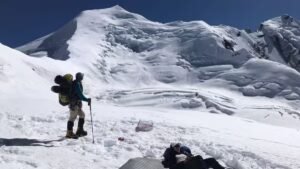 Read more about the article Australian mountaineer dies while scaling Nepal’s Himlung Himal – Firstpost