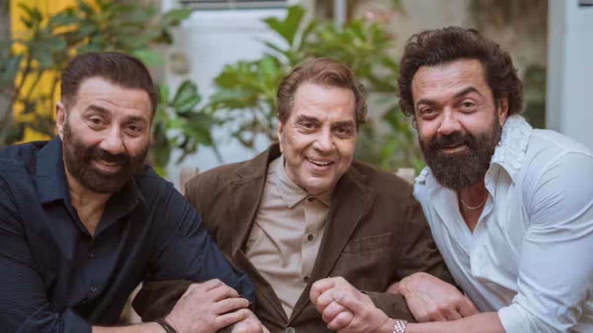 Veteran actor Dharmendra on ventilator support after complaining of breathlessness last week: Report – Firstpost