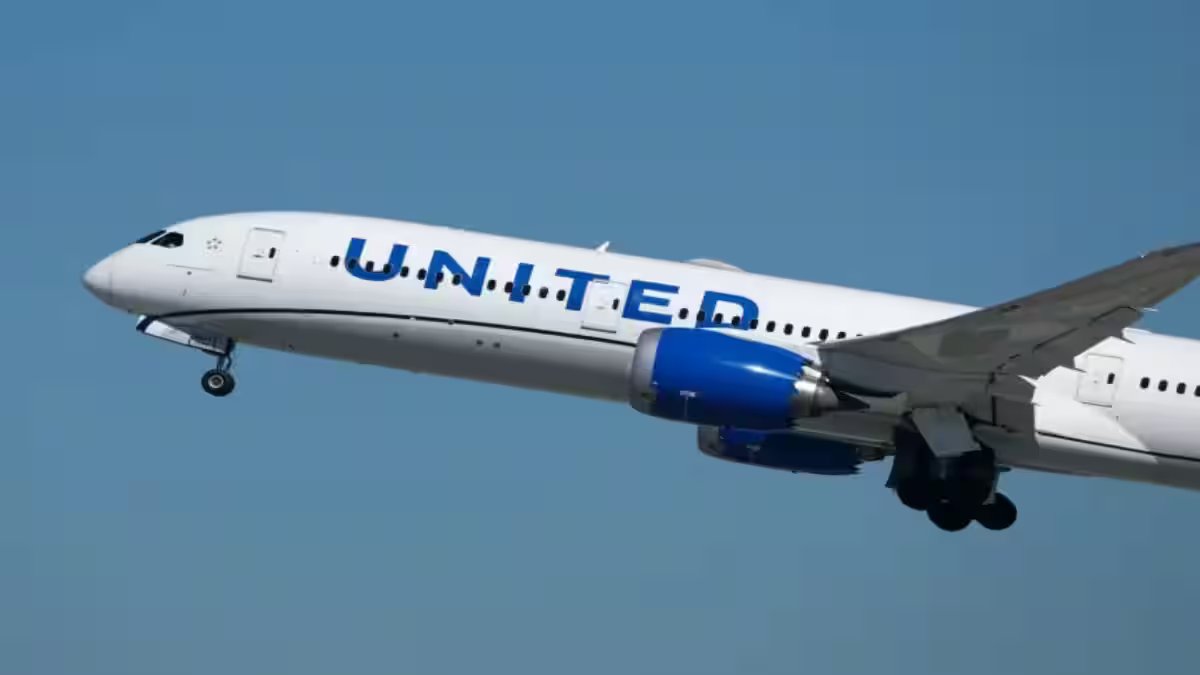 2 planes collide in New York as US airlines struggle with harsh weather & staffing issues amid govt shutdown – Firstpost