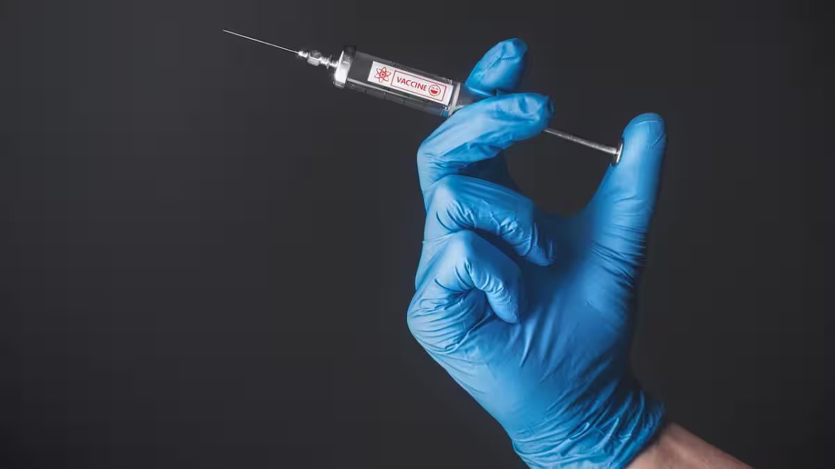 FDA weighs 'black box' warning for Covid-19 vaccines amid safety debate – Firstpost