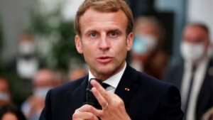 Read more about the article Macron warns China of EU tariffs over widening trade deficit – Firstpost