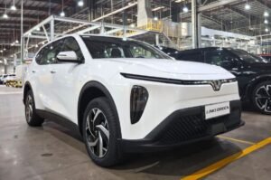 Read more about the article Vinfast Limo Green electric MPV India launch in February 2026
