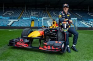 Read more about the article Red Bull Moto Jam 2026: Lindblad to drive F1 car in Delhi